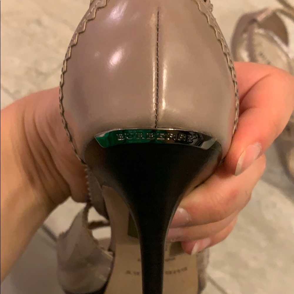 Burberry heels - Worn once - Picture 4 of 5